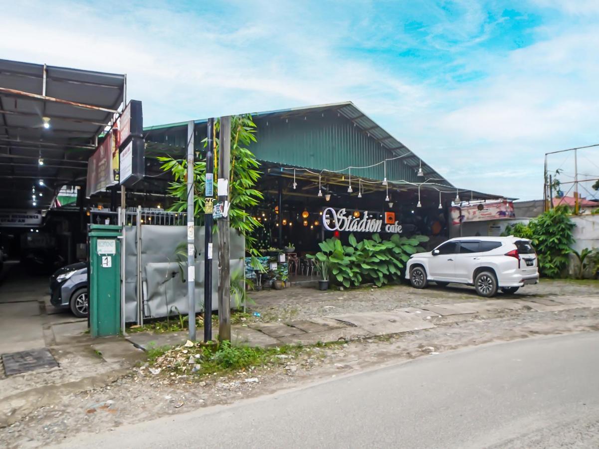 Oyo 990 Stadion Residence Syariah Medan Ngoại thất bức ảnh