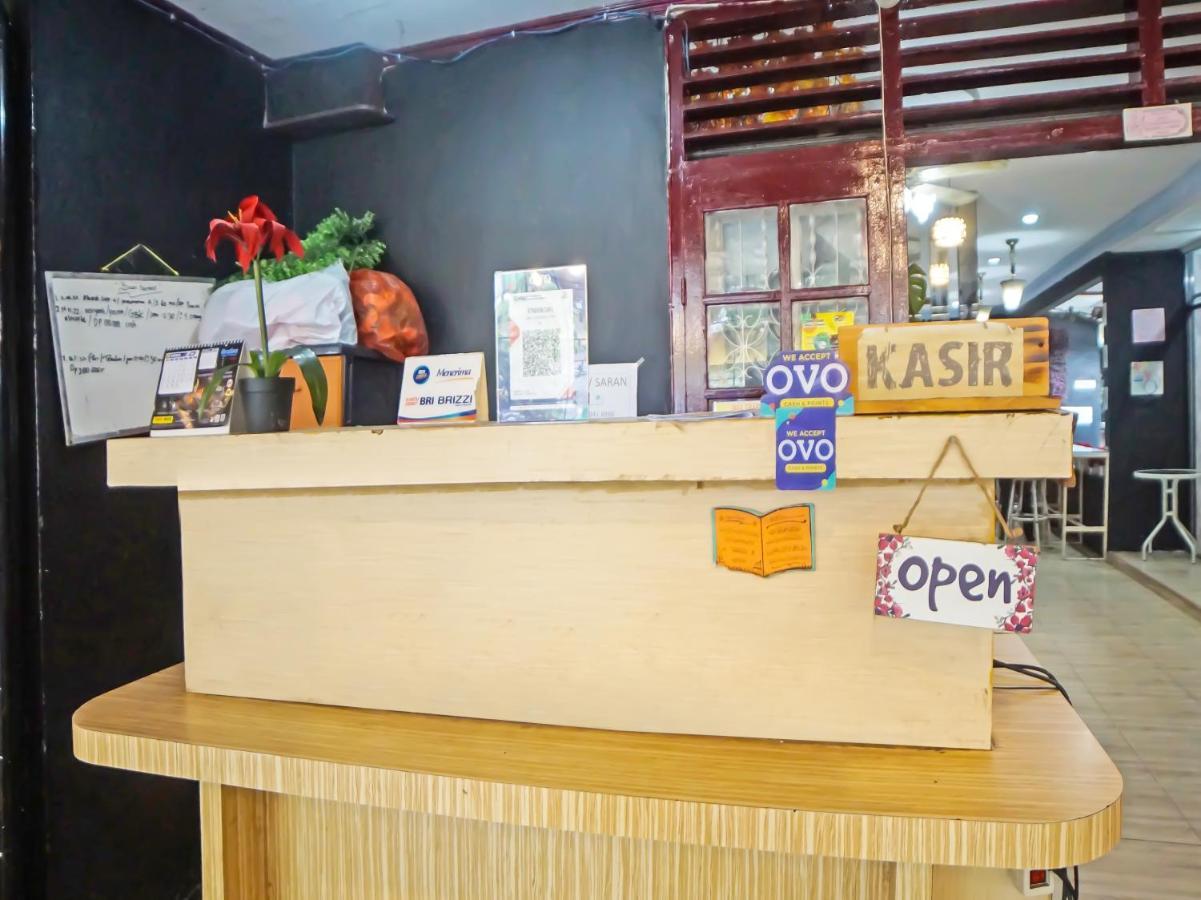 Oyo 990 Stadion Residence Syariah Medan Ngoại thất bức ảnh