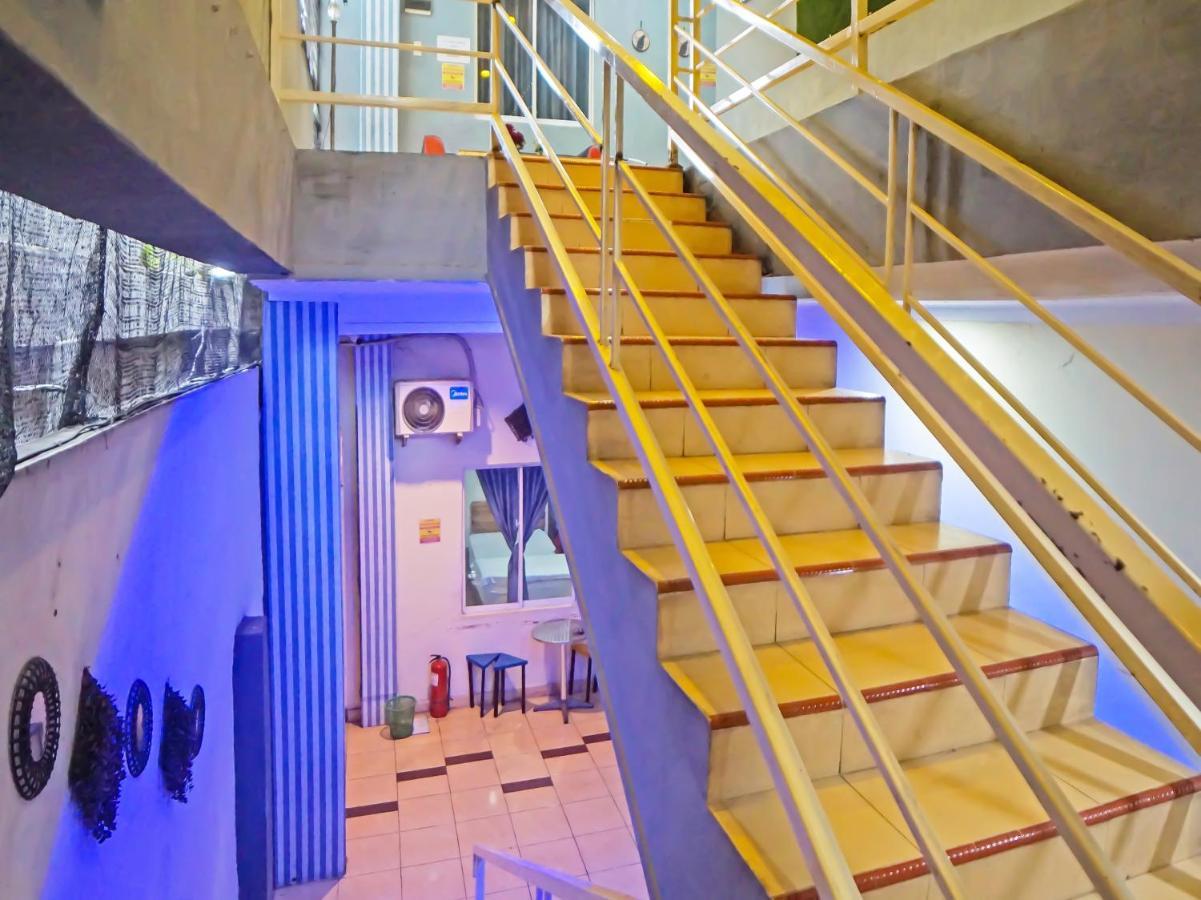 Oyo 990 Stadion Residence Syariah Medan Ngoại thất bức ảnh