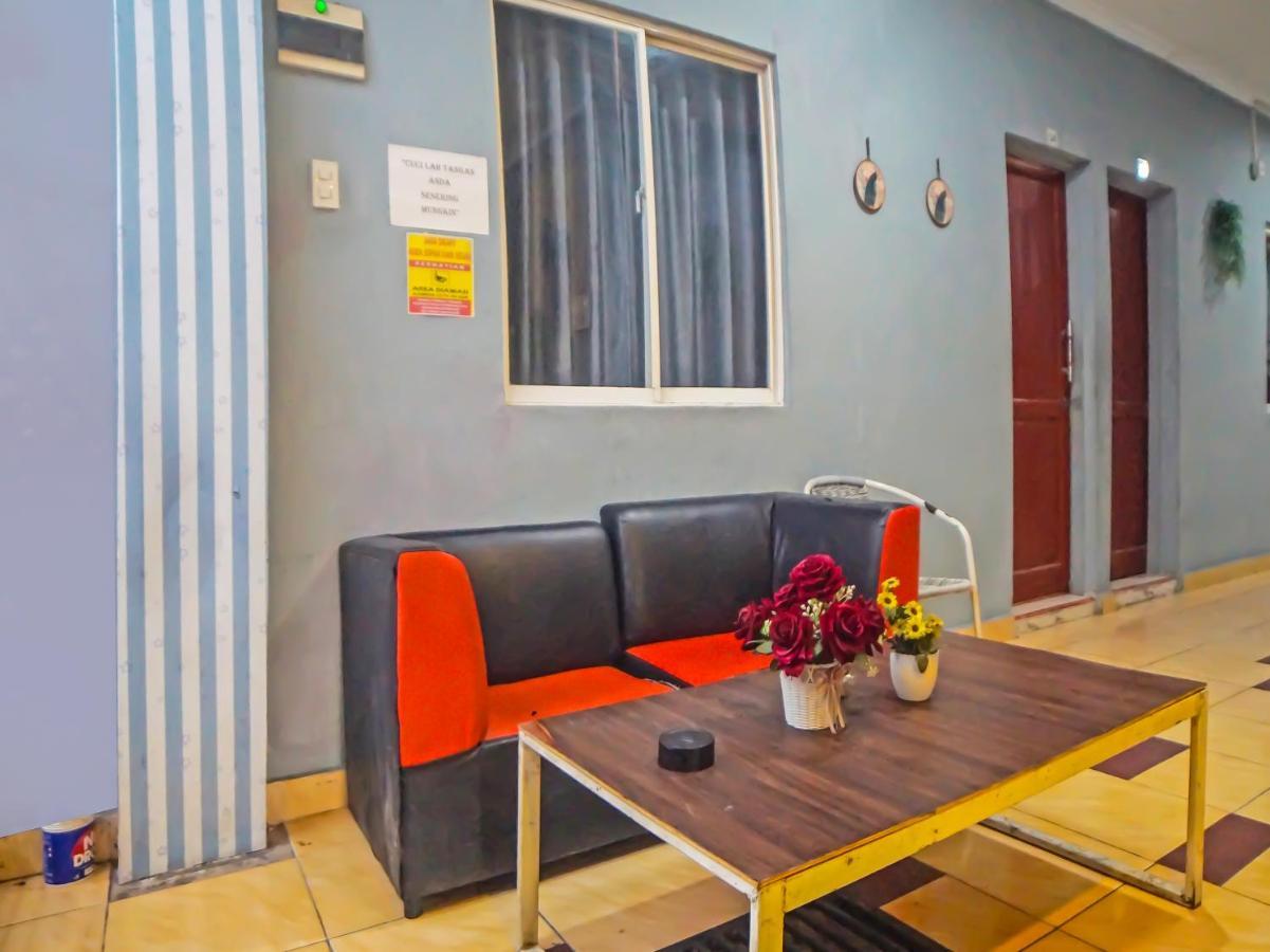 Oyo 990 Stadion Residence Syariah Medan Ngoại thất bức ảnh
