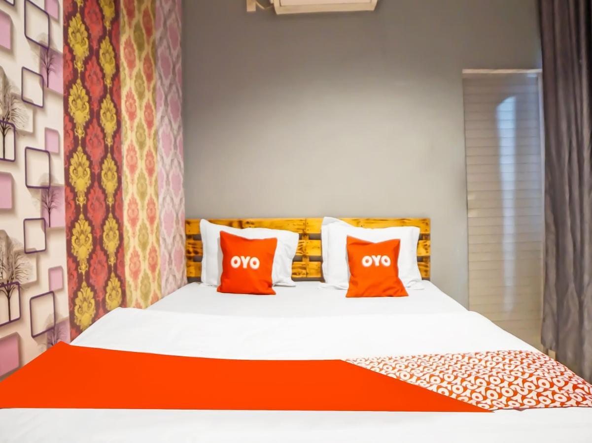 Oyo 990 Stadion Residence Syariah Medan Ngoại thất bức ảnh