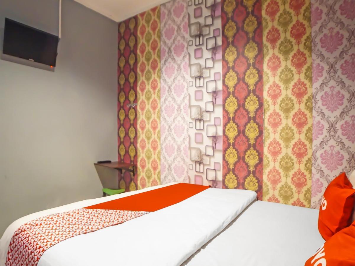 Oyo 990 Stadion Residence Syariah Medan Ngoại thất bức ảnh