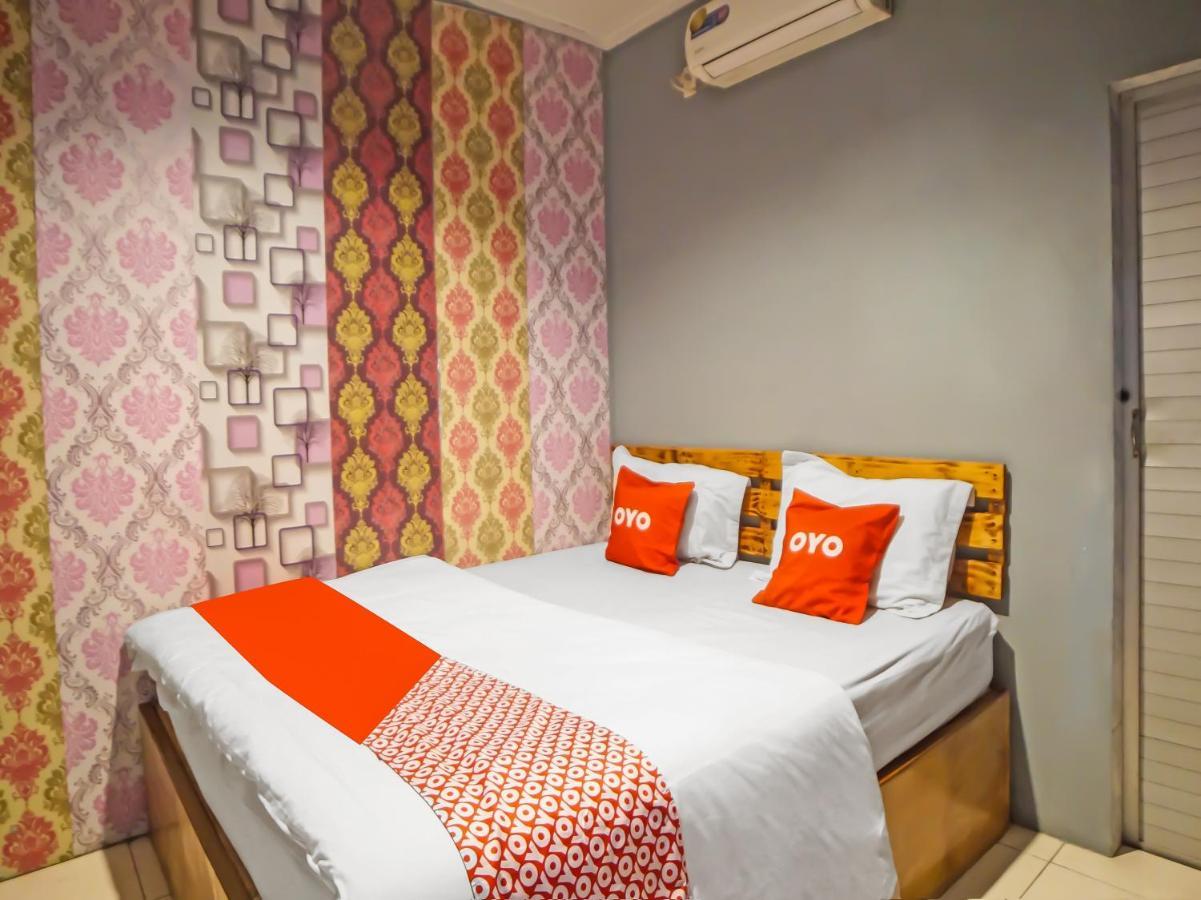 Oyo 990 Stadion Residence Syariah Medan Ngoại thất bức ảnh