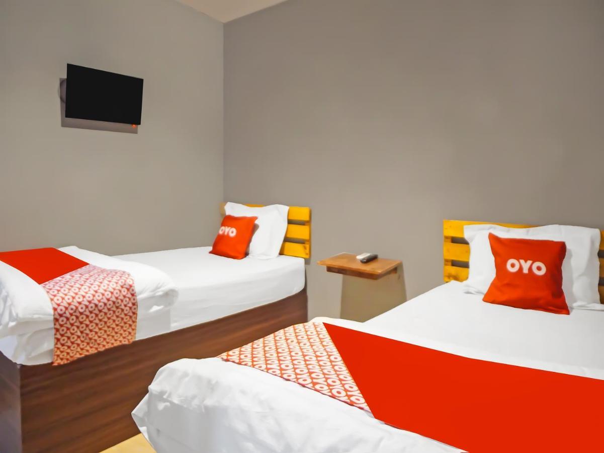 Oyo 990 Stadion Residence Syariah Medan Ngoại thất bức ảnh