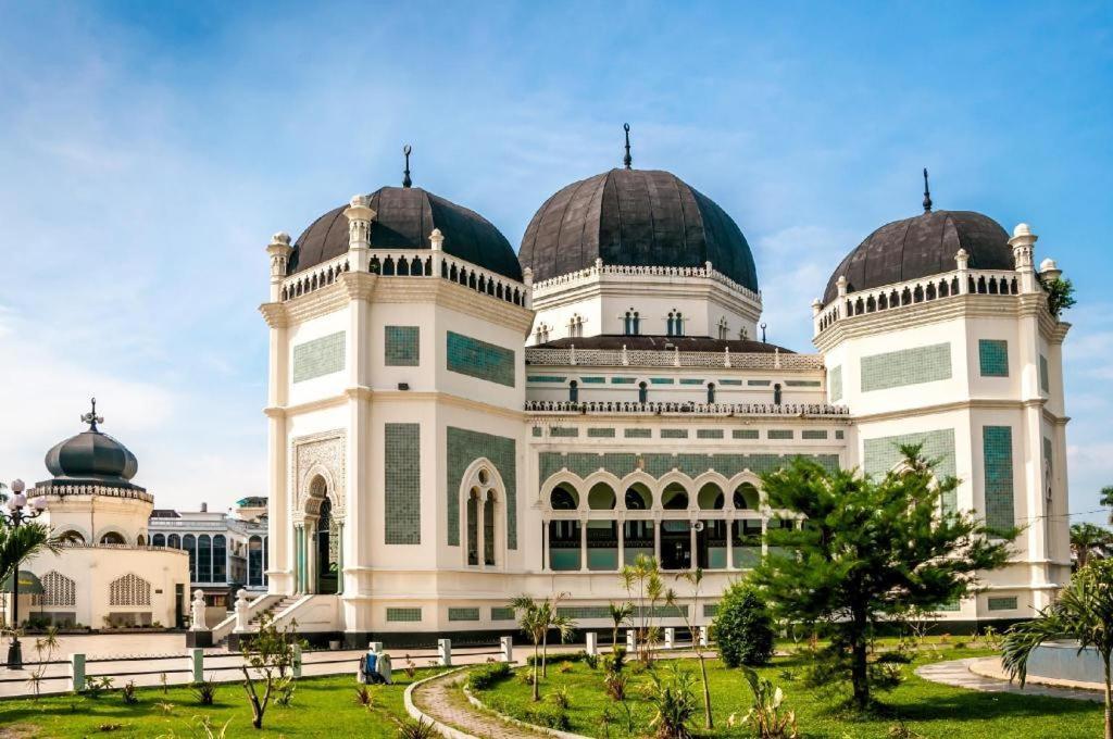 Oyo 990 Stadion Residence Syariah Medan Ngoại thất bức ảnh